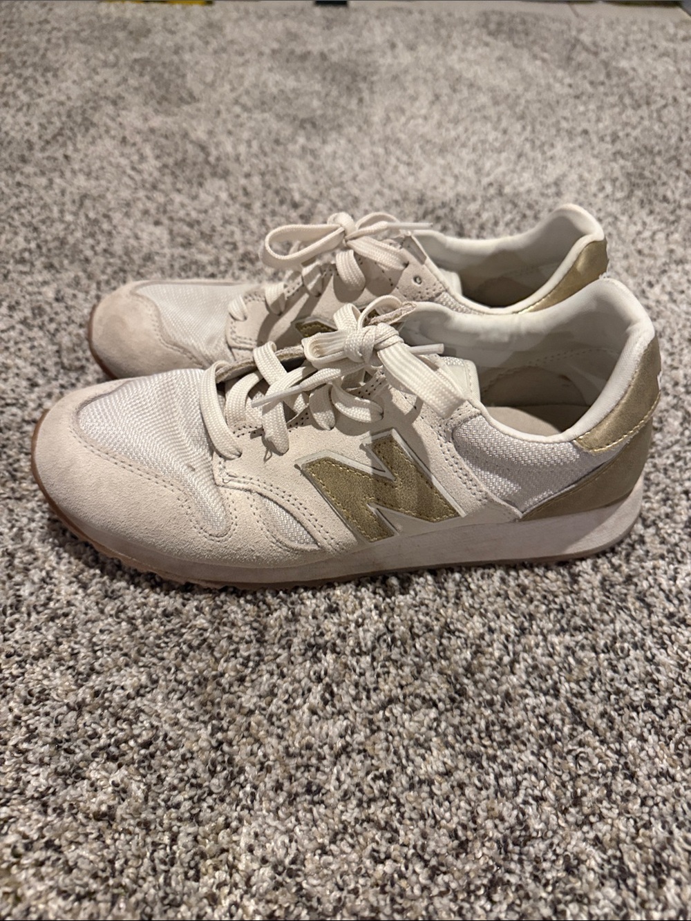 New Balance 520 Women's Cream Sneakers with Gold Accents, size 7.5.
